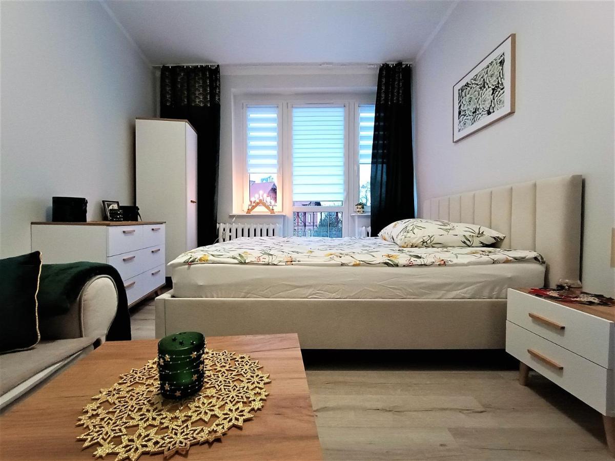 Szmaragdowy Apartament Przy Ulicy Opolskiej Tarnowskie Góry Exteriér fotografie