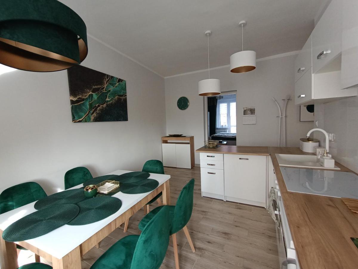 Szmaragdowy Apartament Przy Ulicy Opolskiej Tarnowskie Góry Exteriér fotografie